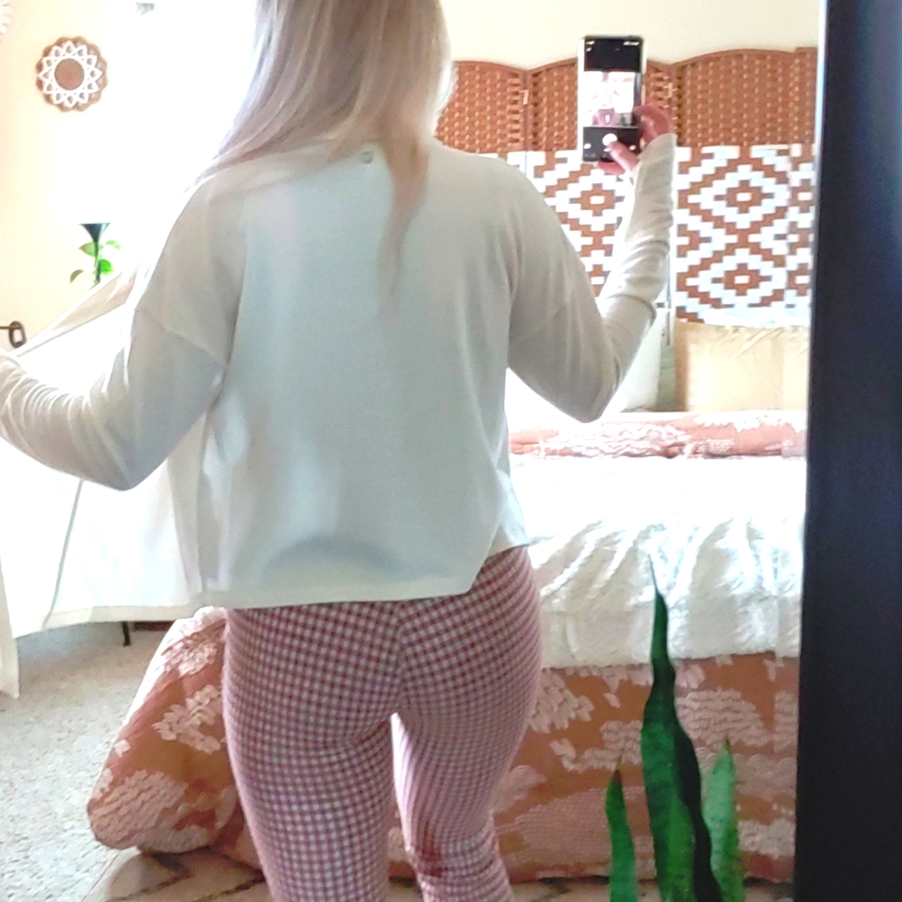 Cardigan - Picture 2 of 10